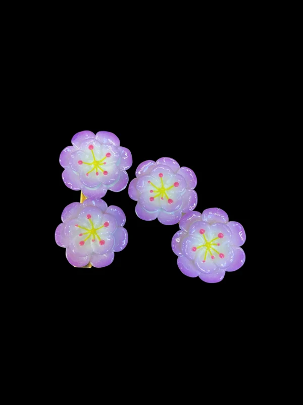 Wisteria Glow Clip