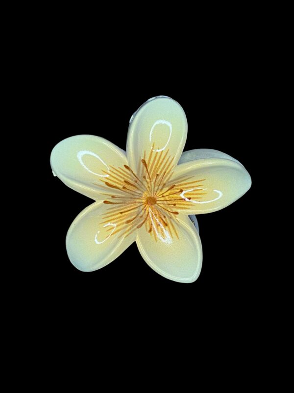 Creamy Plumeria Floral Clip Claw